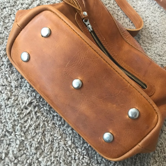 Maria’s Artisan Shop Rachel Crossbody Bag - Picture 7 of 8